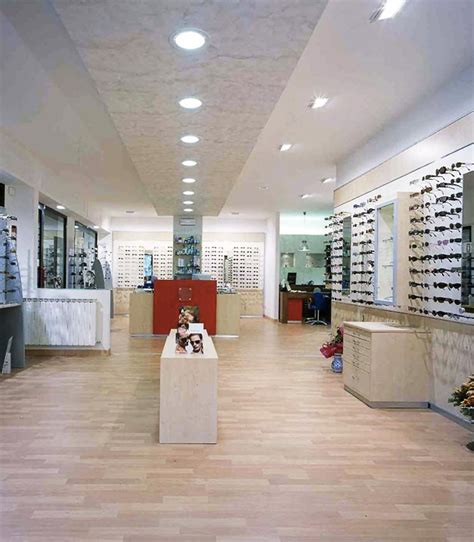 Occhiali su misura da Ottica Astolfi a Cattolica